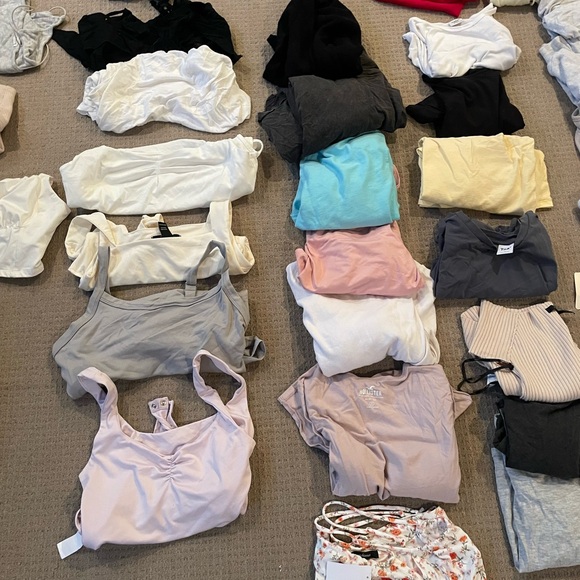 60 PIECE BUNDLE! - Picture 7 of 13